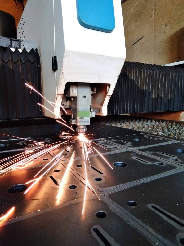 برش CNC لیزر ورق آهن